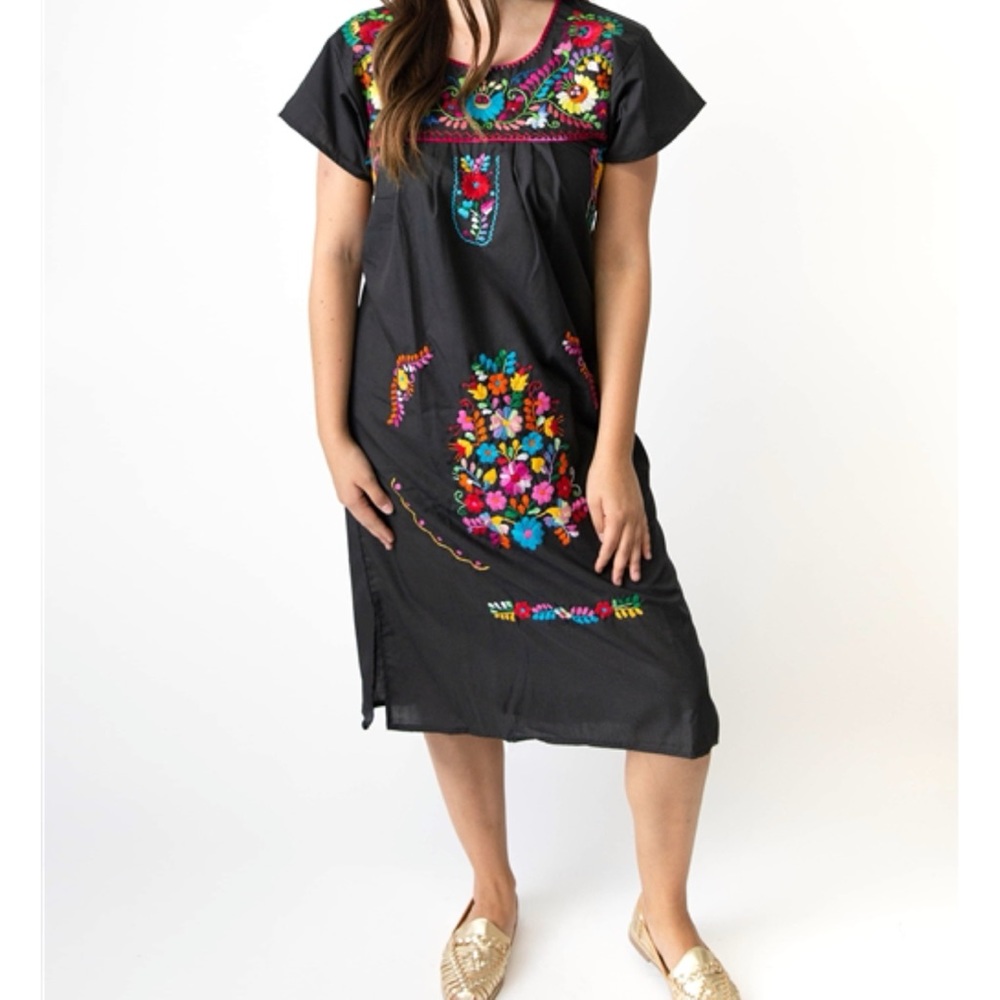 Hand Embroidered Mexican Dress (Puebla-Style)